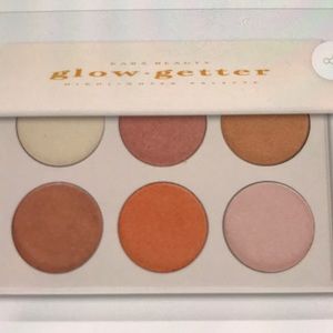 Cara beauty glow getter highlighter palette